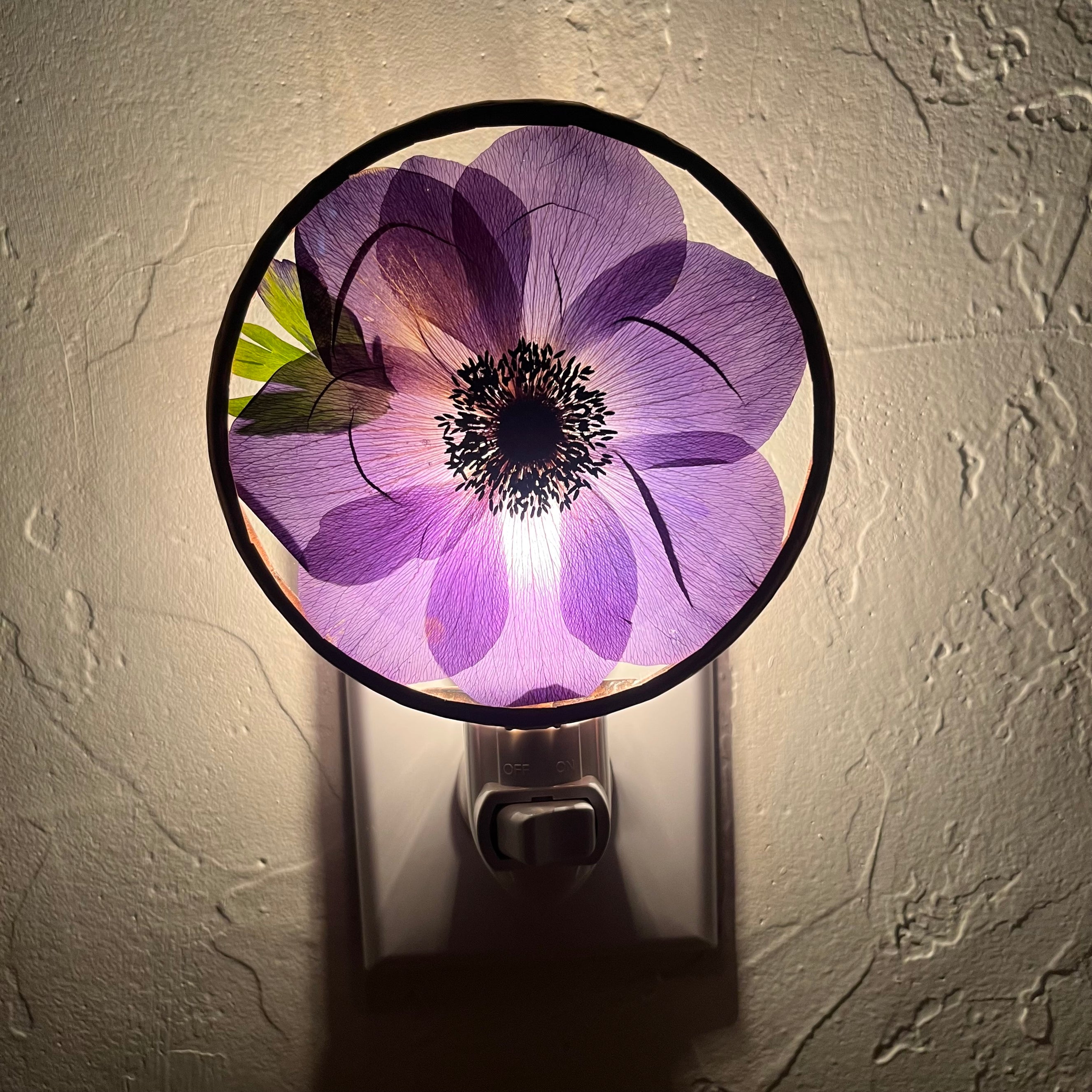 Luna Purple Anemone Stained Glass Night Light